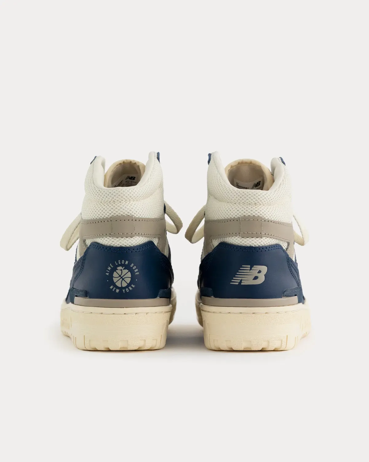 650r Navy High Top Sneakers