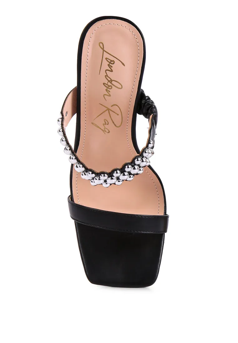 bandy high heel metal ball