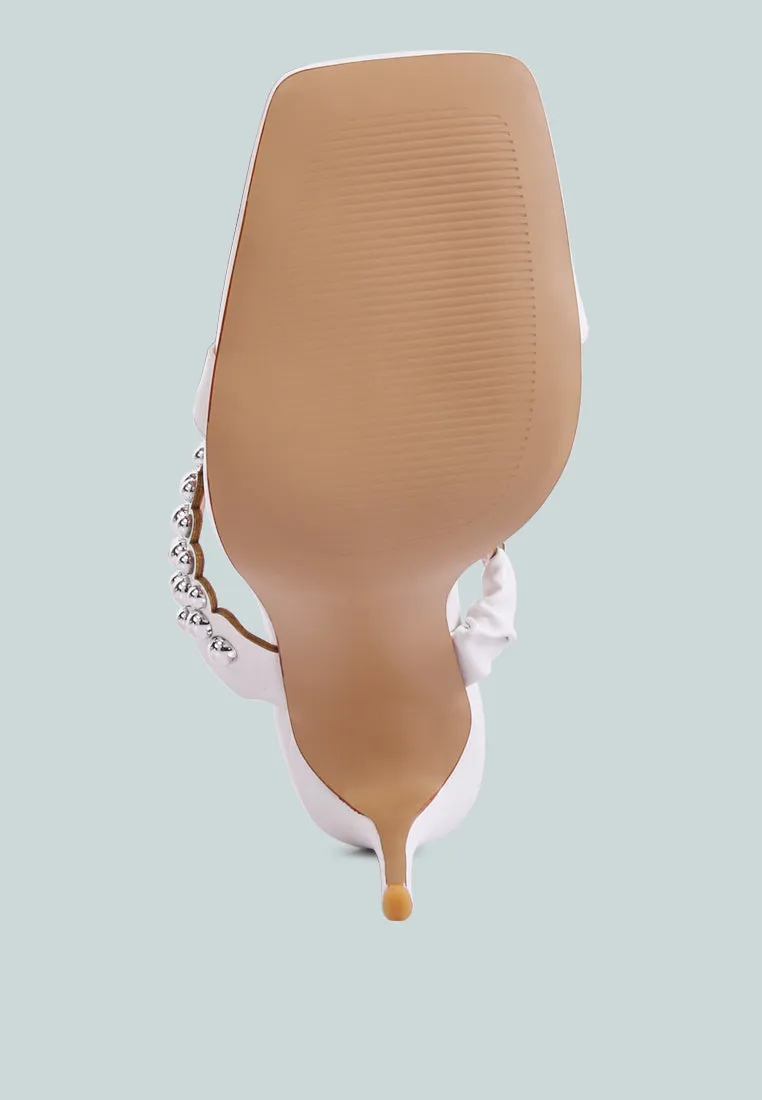 bandy high heel metal ball