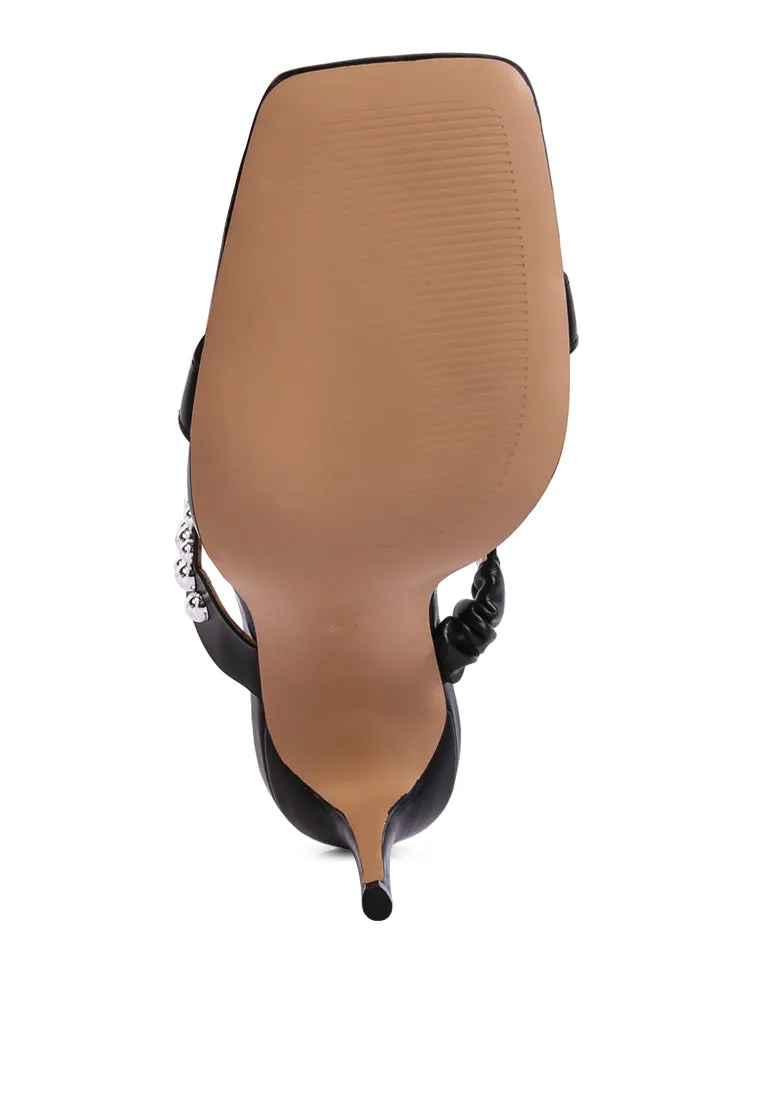 bandy high heel metal ball