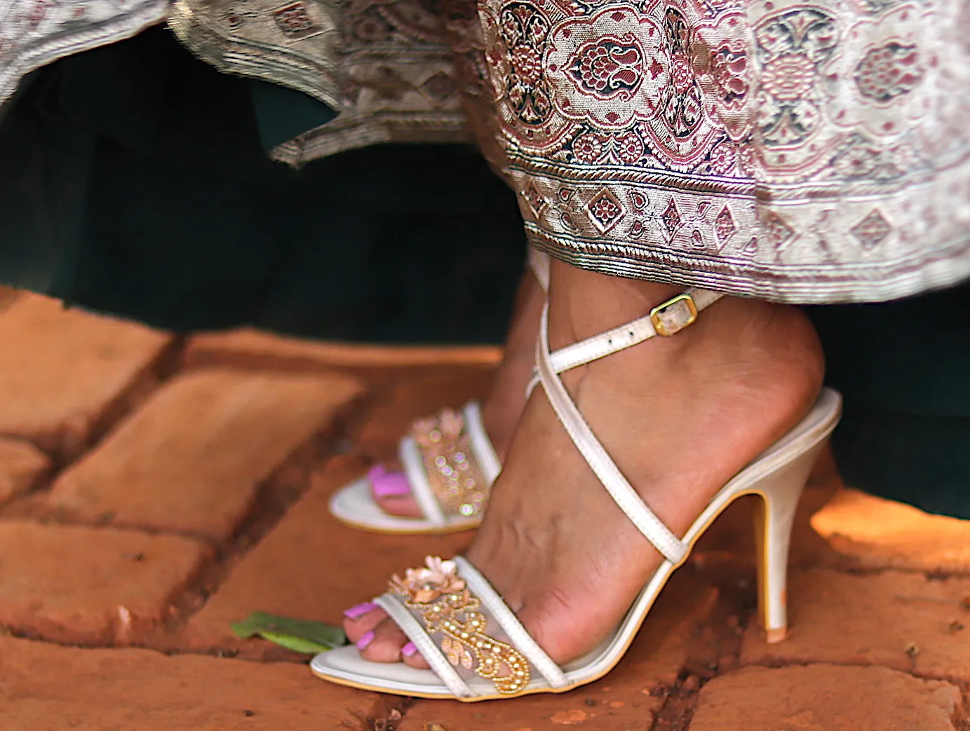 Champagne Stilettos in Nude