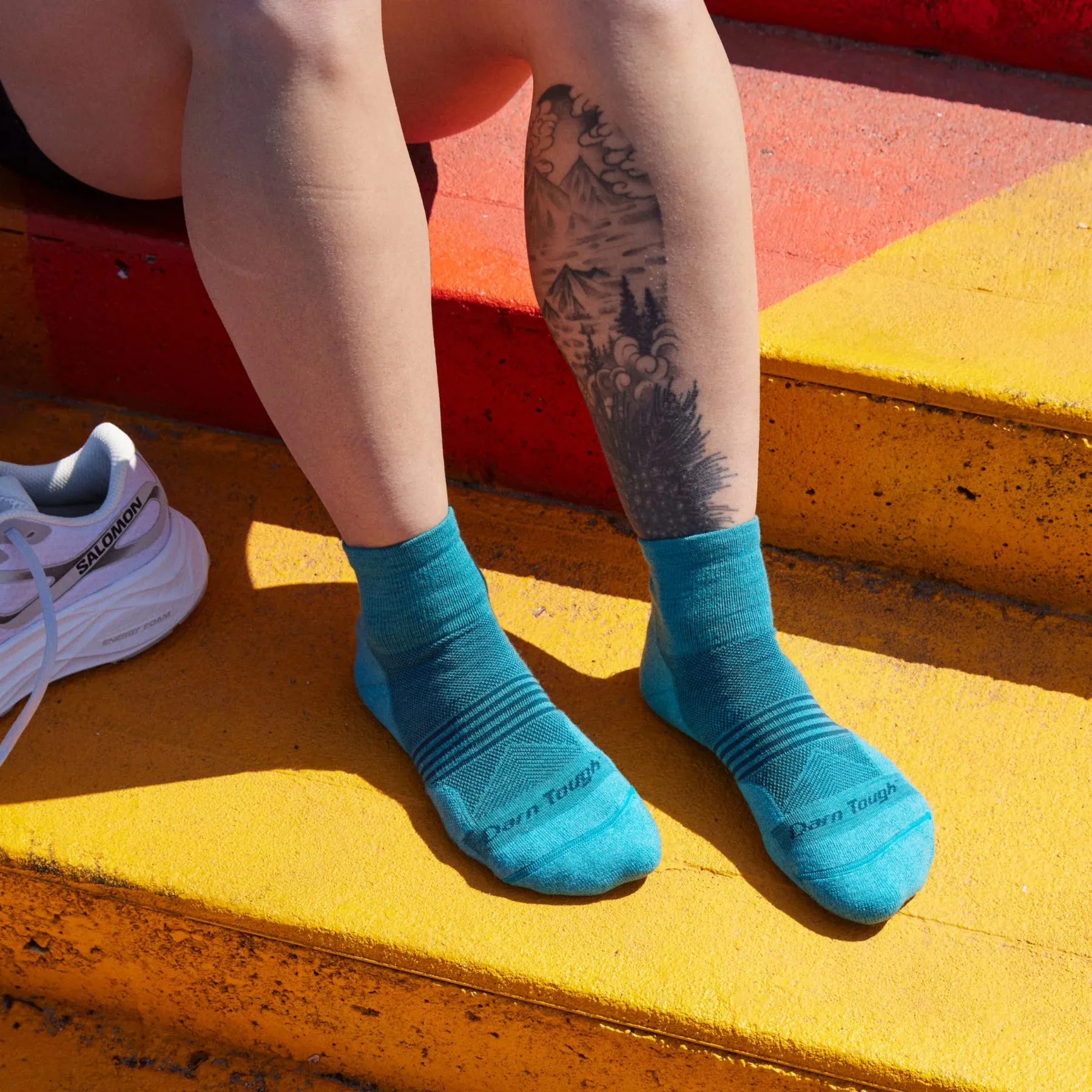 Darn Tough Women's Element Quarter Lightweight w' Cushion Running Socks