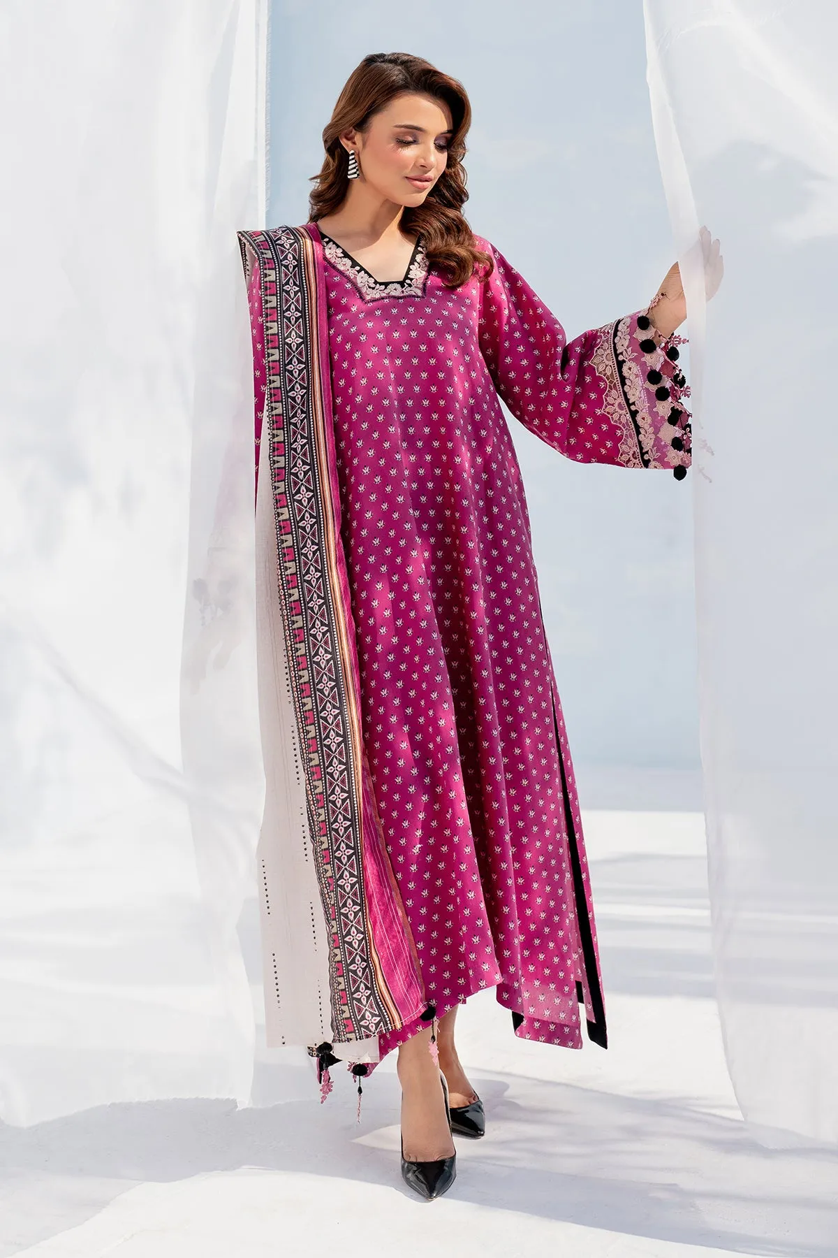 EMBROIDERED VISCOSE SILK UF-4059