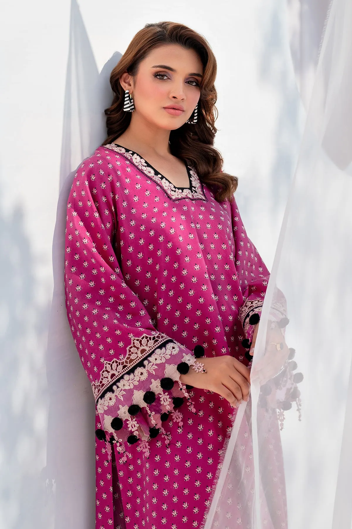 EMBROIDERED VISCOSE SILK UF-4059