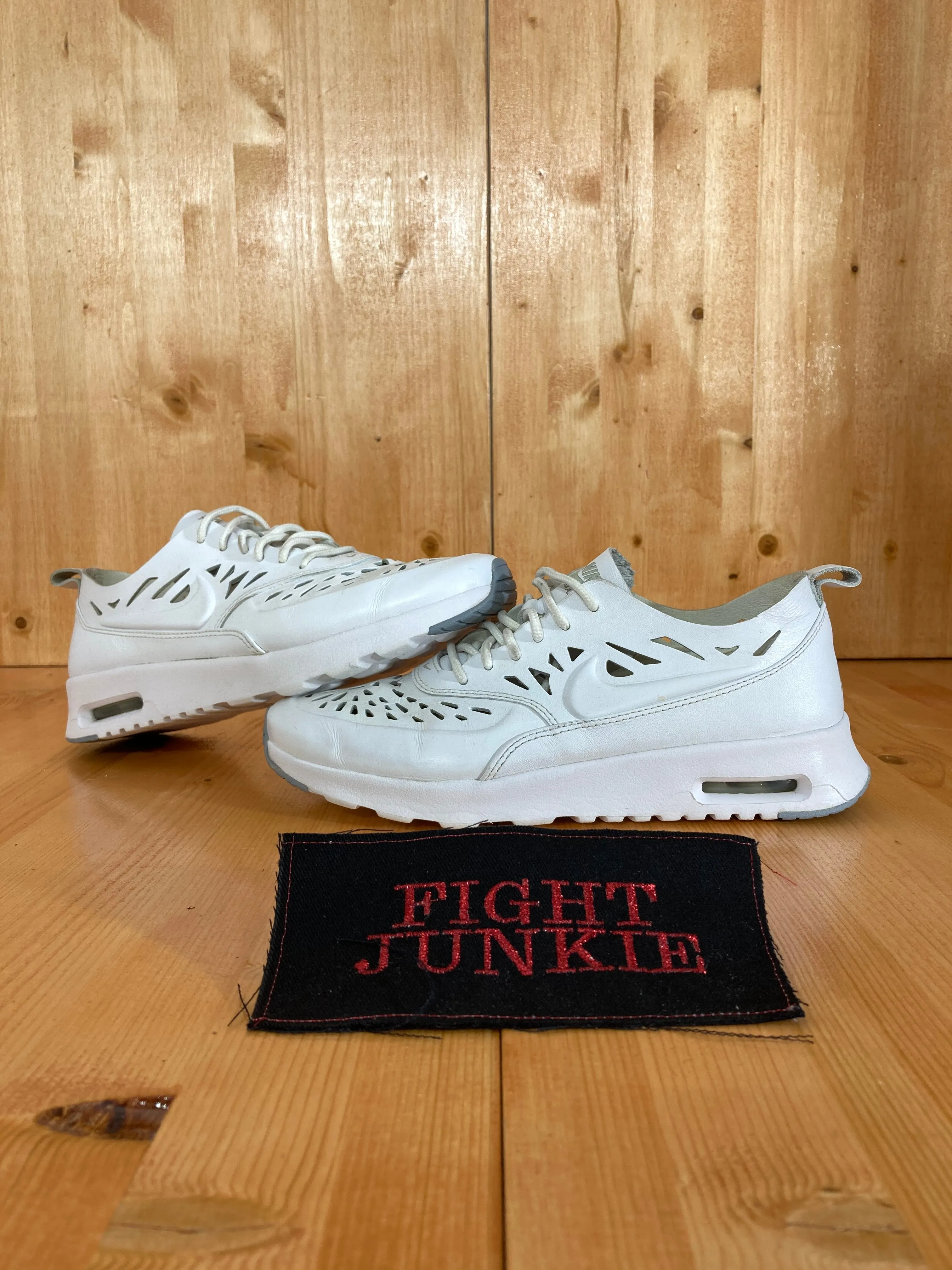 NIKE AIR MAX THEA JOLI Womens Size 7.5 Leather Shoes Sneakers