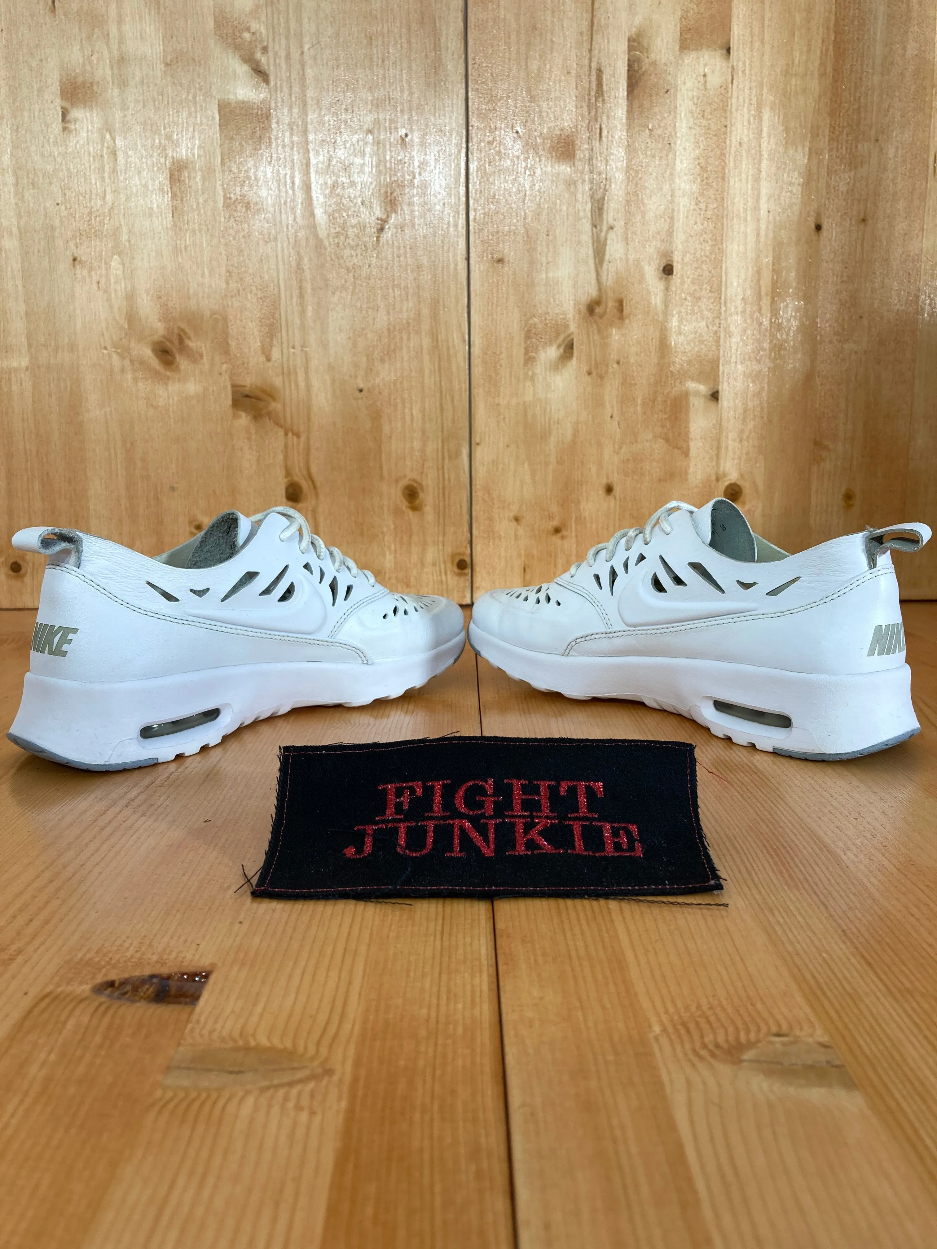 NIKE AIR MAX THEA JOLI Womens Size 7.5 Leather Shoes Sneakers