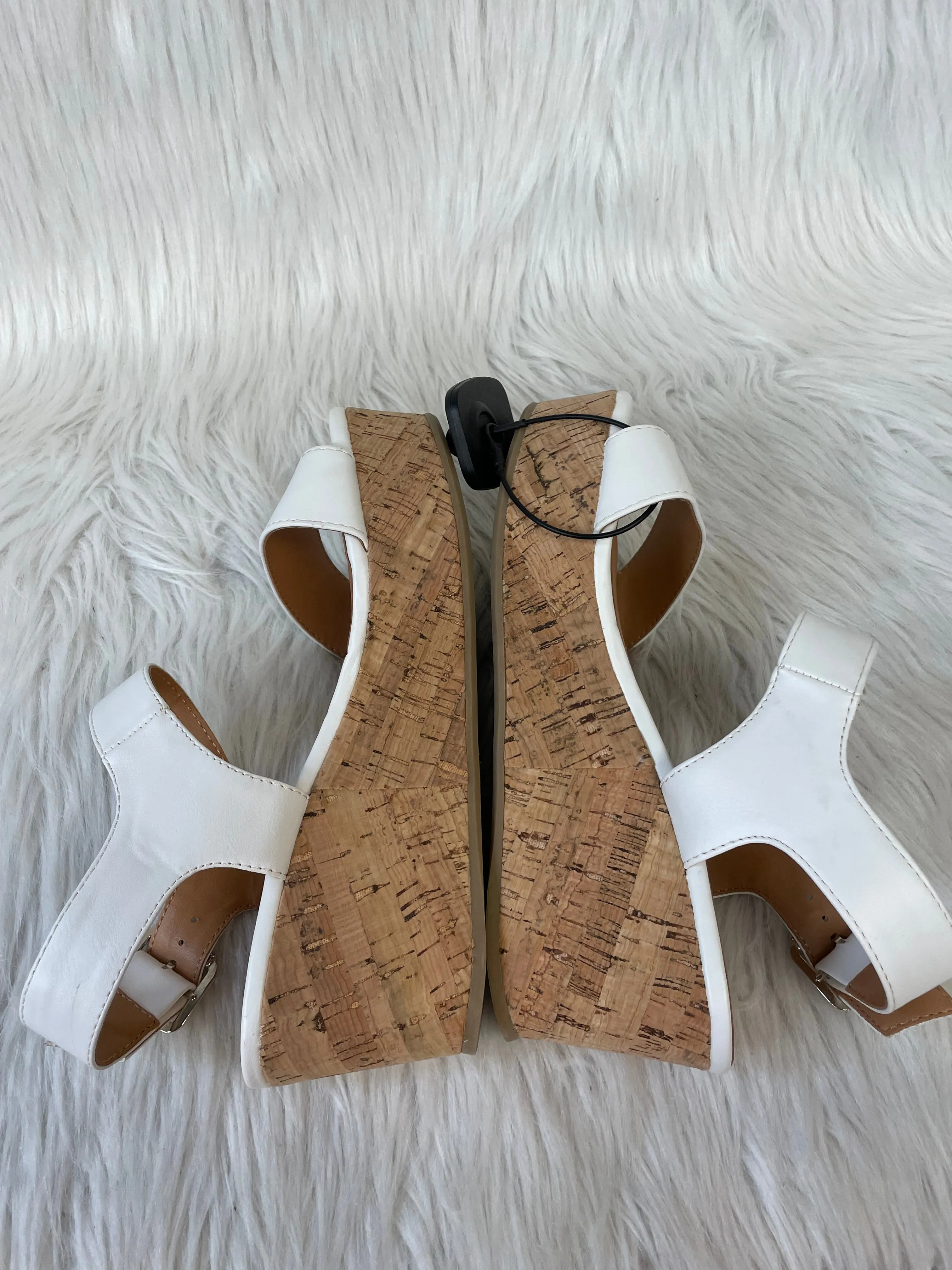 Sandals Heels Wedge By Clothes Mentor In White, Size: 6.5
