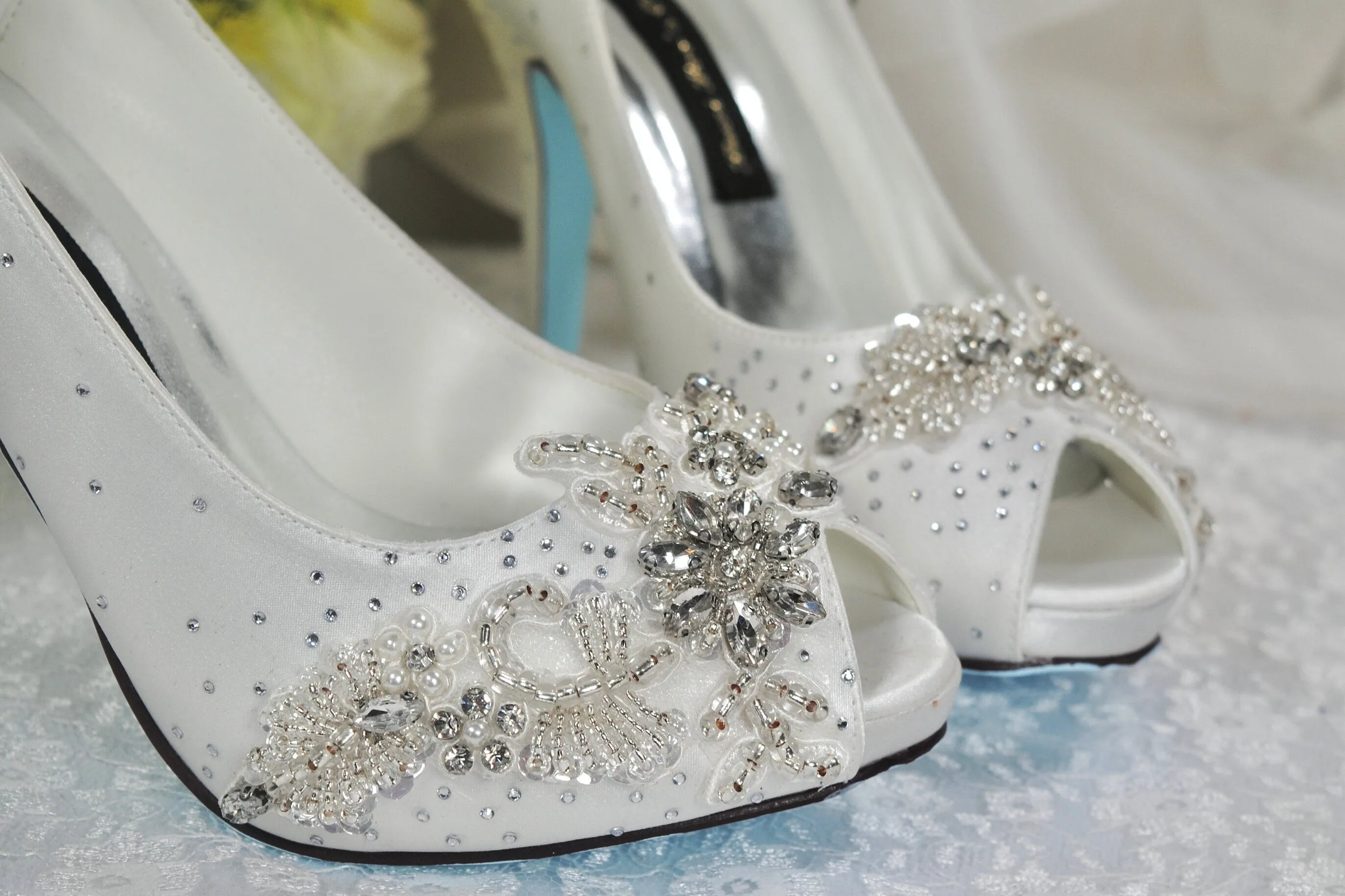 Sparkling Bridal Shoes, Crystal Embellished 'Cinderella' Wedding Shoes Size UK4/US6.5