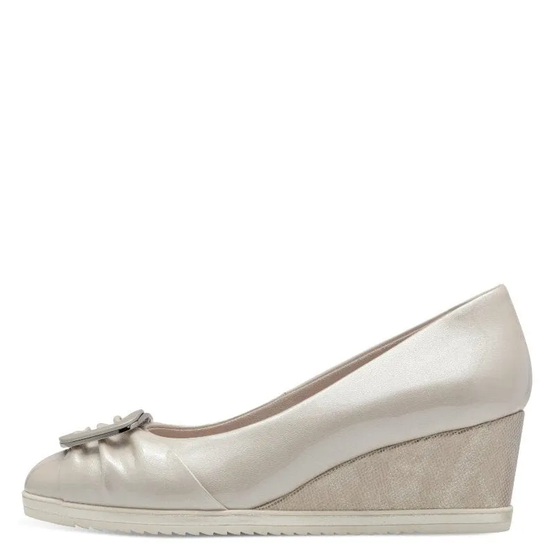 Tamaris Womens Beige Wedge Shoe 1-22323-44