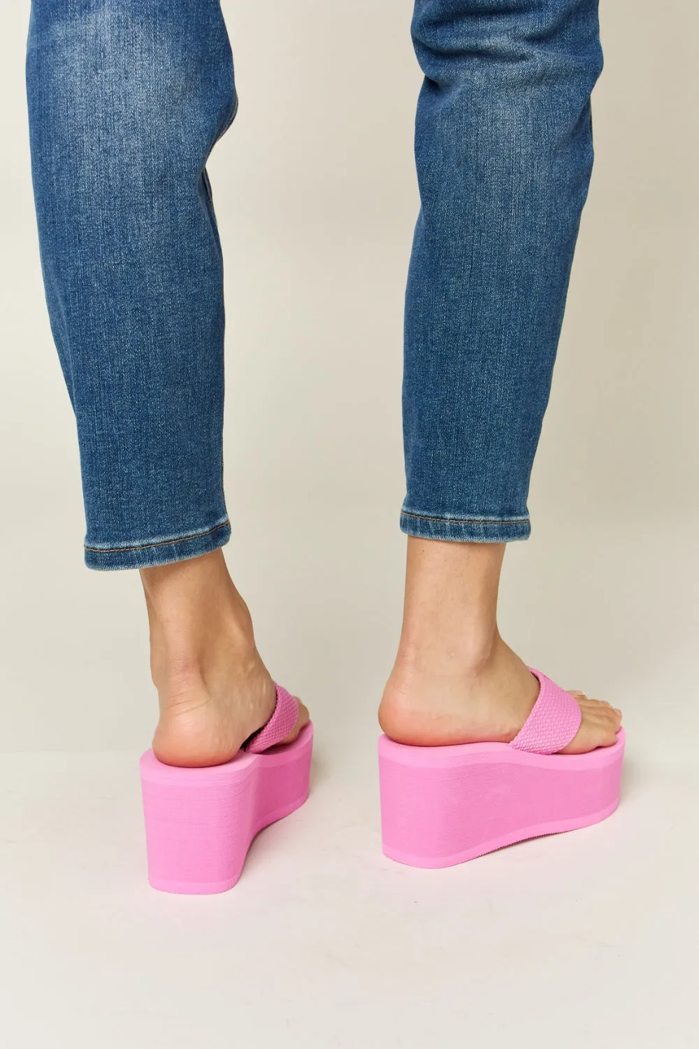 WILD DIVA Platform Wedge Pink Open Toe Chunky Thick Flip Flop Thong Sandals