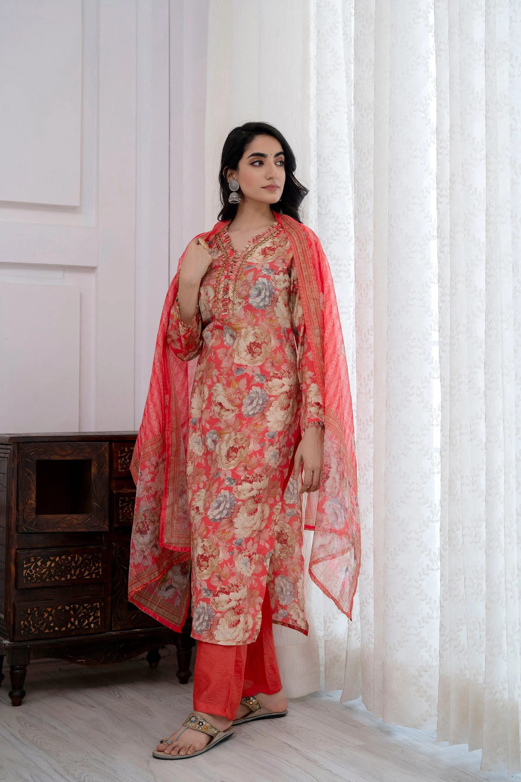 Women's Pink Straight Kurta Pant and Dupatta Set