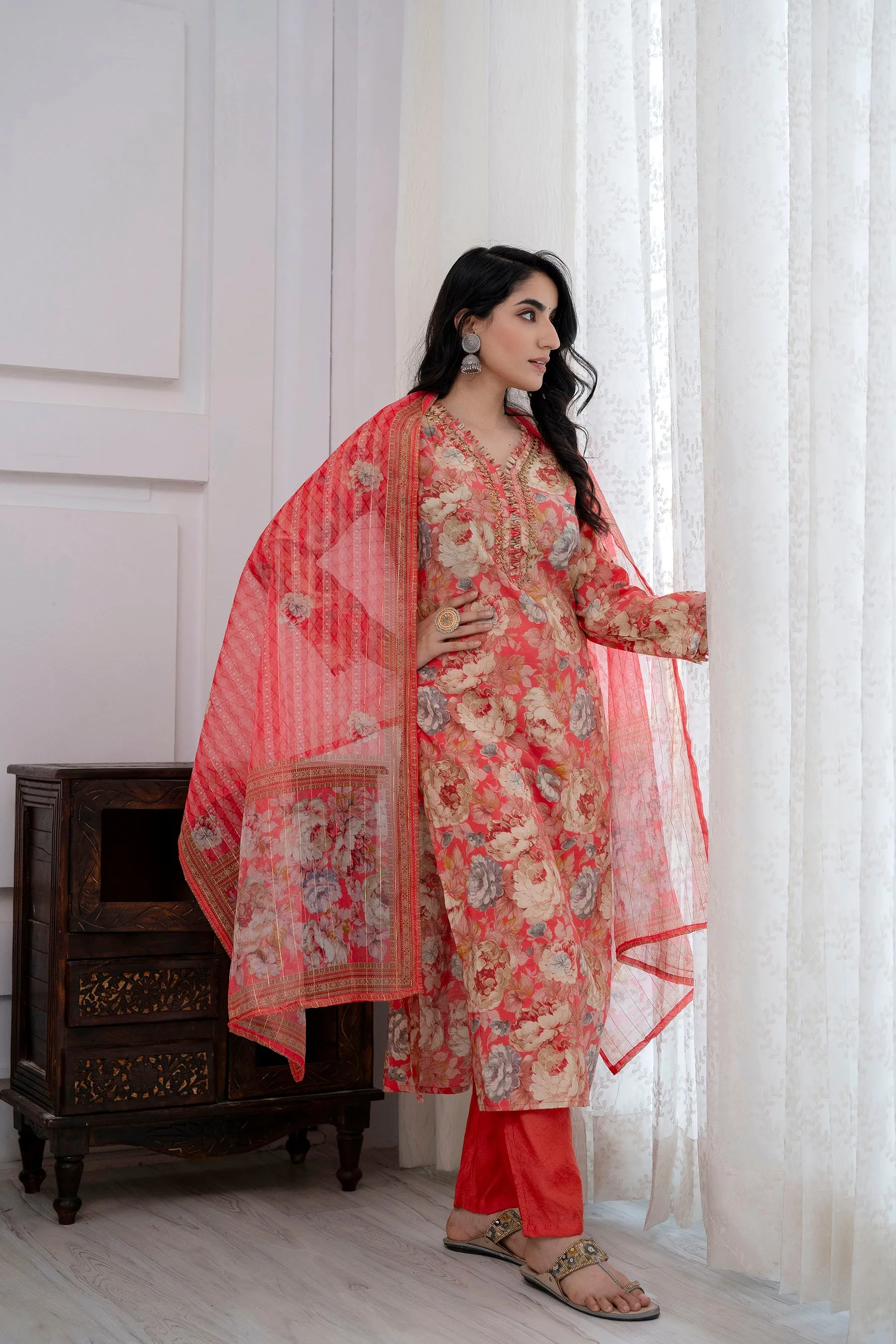 Women's Pink Straight Kurta Pant and Dupatta Set